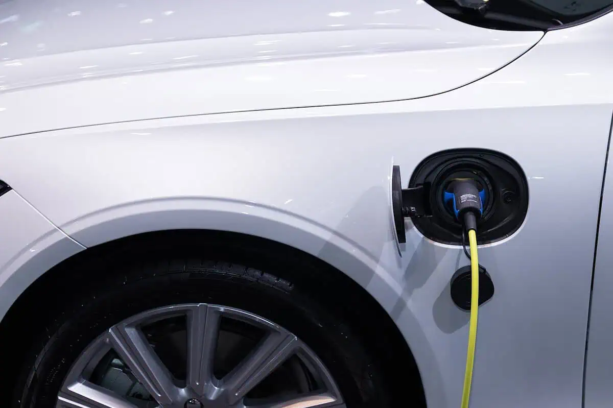 Czy auto hybrydowe sprawdzi się jako samochód rodzinny?