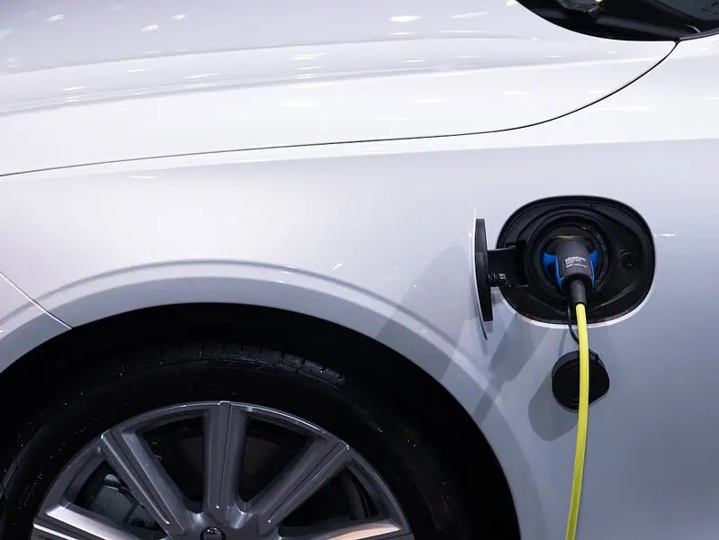 Czy auto hybrydowe sprawdzi się jako samochód rodzinny?