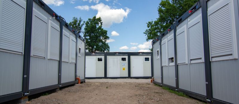 Kontenery łazienkowe — zastosowanie, warianty i specyfikacja