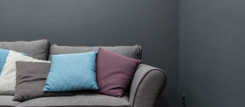 Sofa do poczekalni – jakie kolory i materiały budują profesjonalny wizerunek firmy
